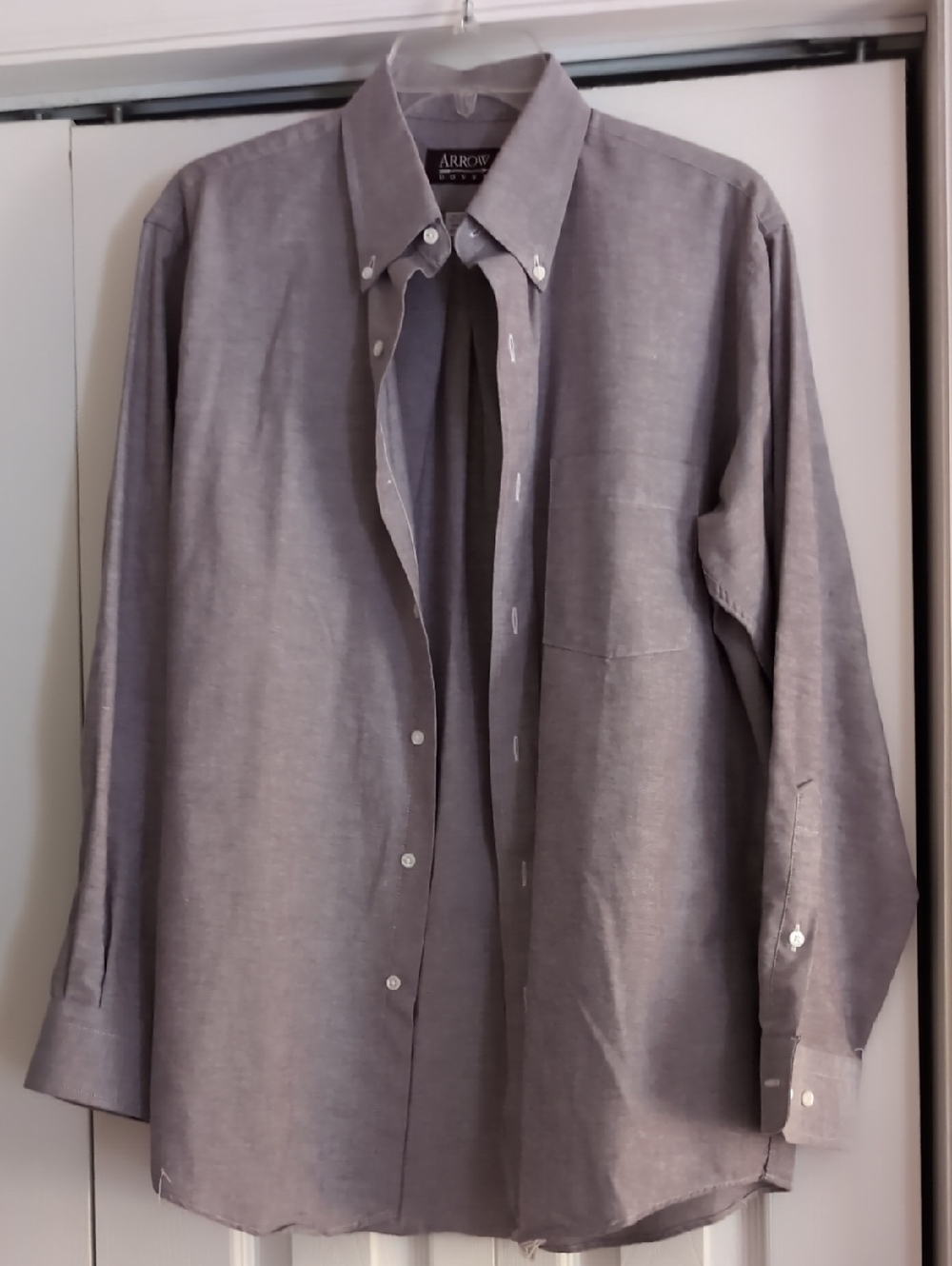 Arrow Men's Button-Down Shirt in Light Gray